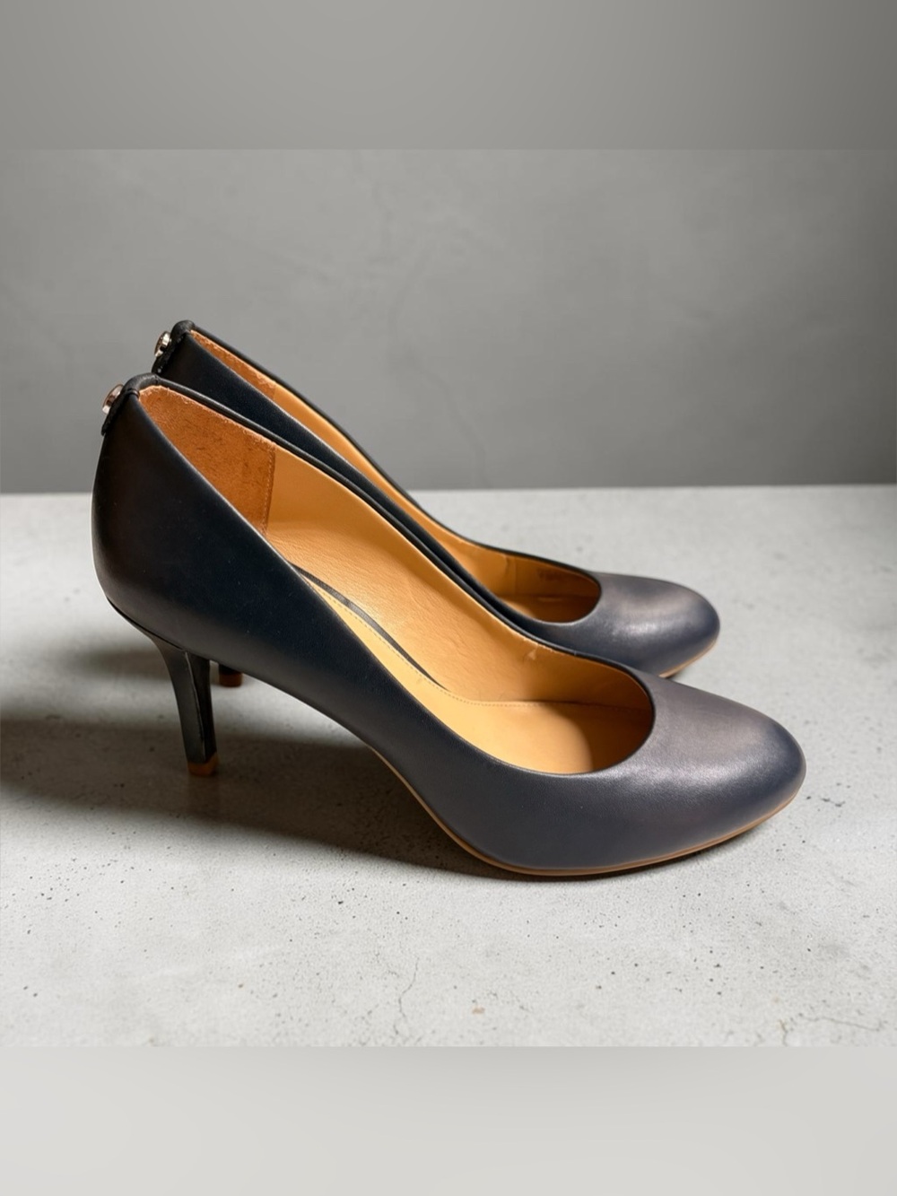 Michael Kors Navy Blue Leather Almond Toe Stiletto Pumps Classic Heels Size 7.5